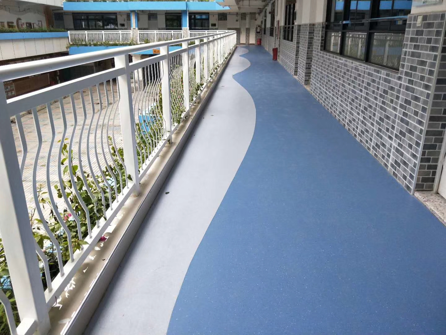 大巨龍同質透心地板